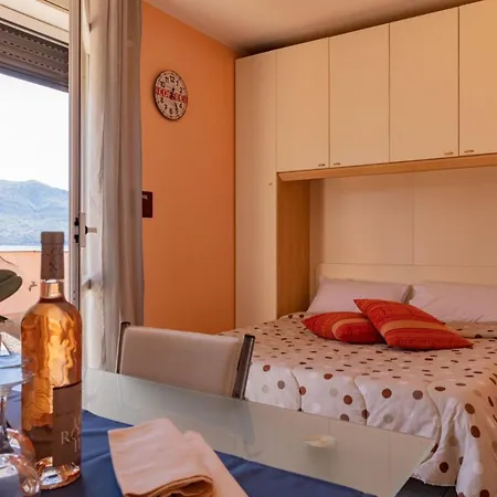 Lejlighed Bilocale 6 With Balconyterrace Cannero Riviera
