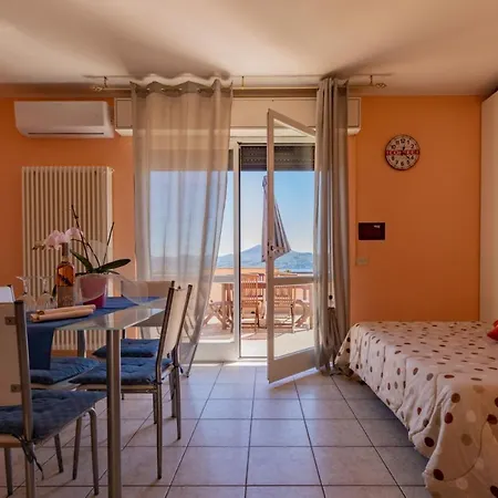 Bilocale 6 With Balconyterrace Lejlighed *